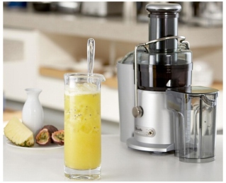 Breville Juice Fountain with delicious juice